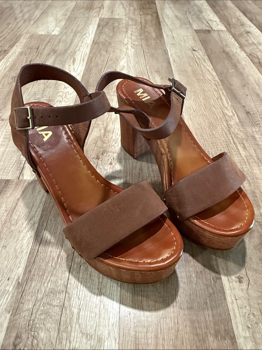 MIA Izzy Brown Suede Platform Block Heel Sandals 6.5